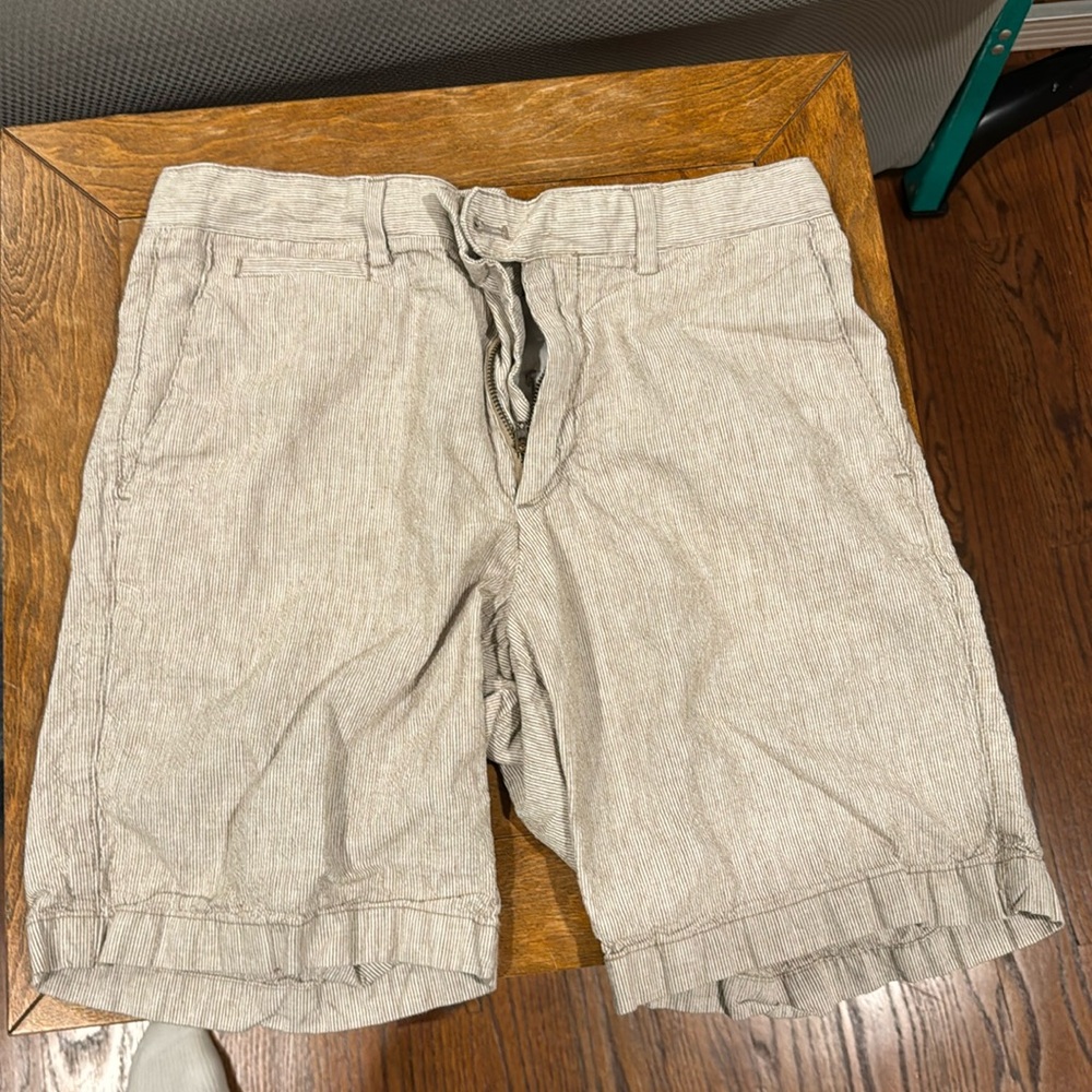 Banana Republic linen blend beach shorts